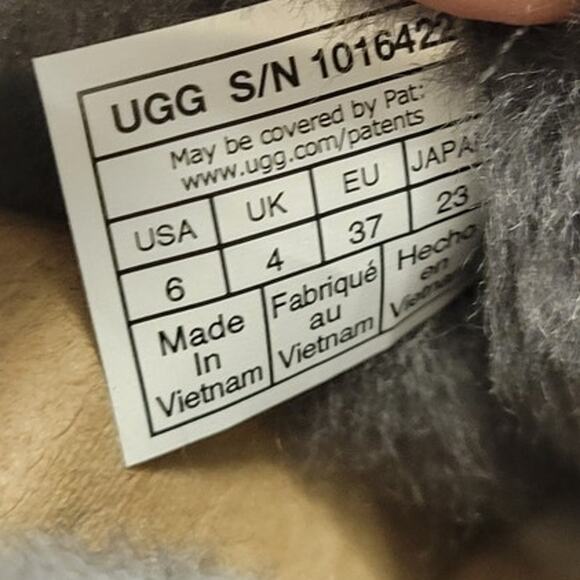 New In Box UGG Australia Women's Mini Bailey Button II Boot Gray Size 6 - Picture 6 of 6